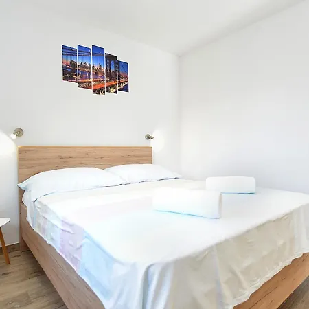 House With A Parking Space Galizana, Fazana - 20795 Holiday home