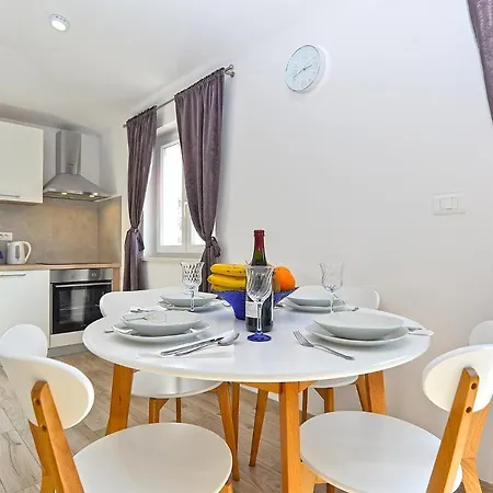Casa vacanze House With A Parking Space Galizana, Fazana - 20795