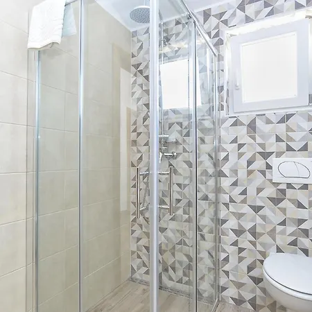 House With A Parking Space Galizana, Fazana - 20795 Hébergement de vacances *
